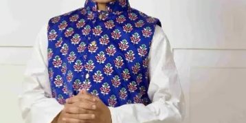 White Cotton Kurta & Pyjama With Block Printed Silk Waistcoat – Shk-1053