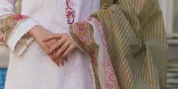 White Chikankari Kurta with Block Printed Dupatta – SHK-934