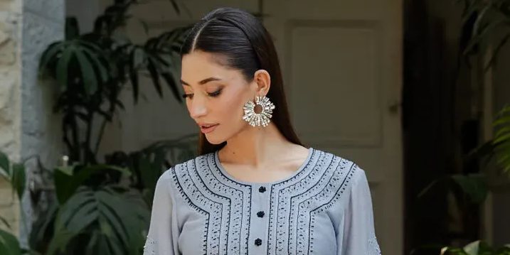 Parisa