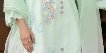 Aaina Bloom