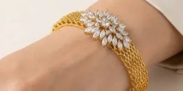 Royal Bloom Bangle – JBB1029BG