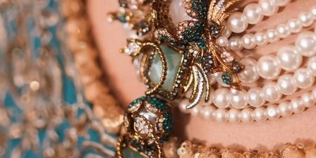 Aura-e-Noor – Treasure World