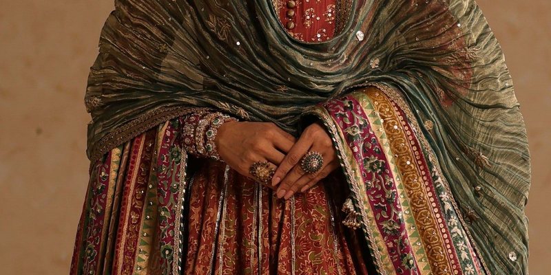 Mahveen Collection – MV002