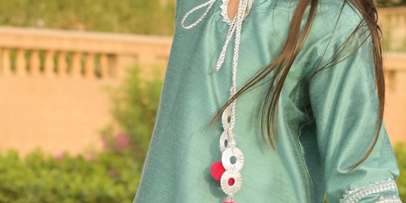 Ocean Breeze Farshi – Girl