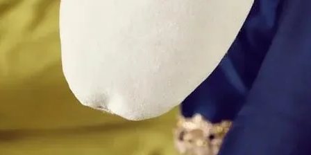 WHITE KADIFE