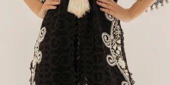 Nyra (Black)